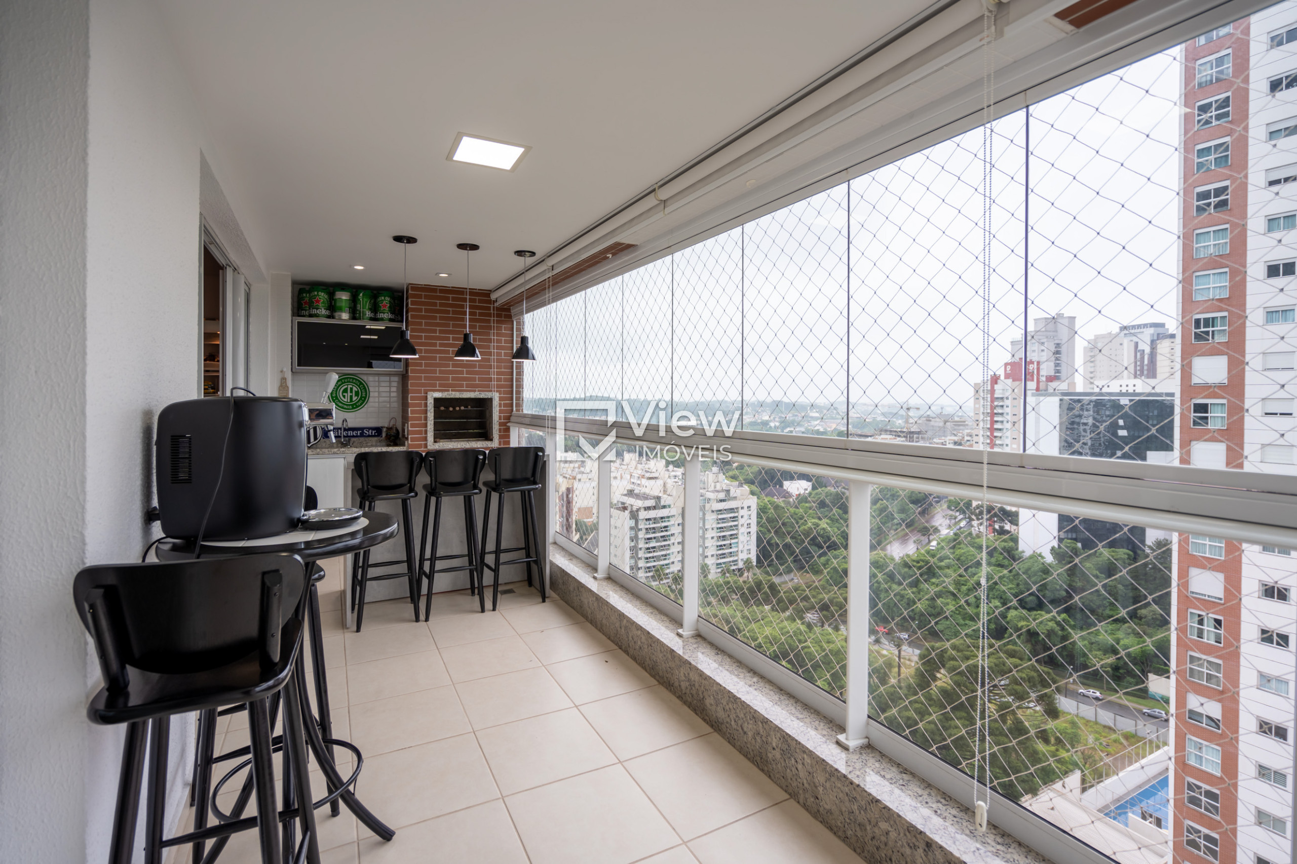 APARTAMENTO em CURITIBA PR no bairro Ecoville Referência FZ0410