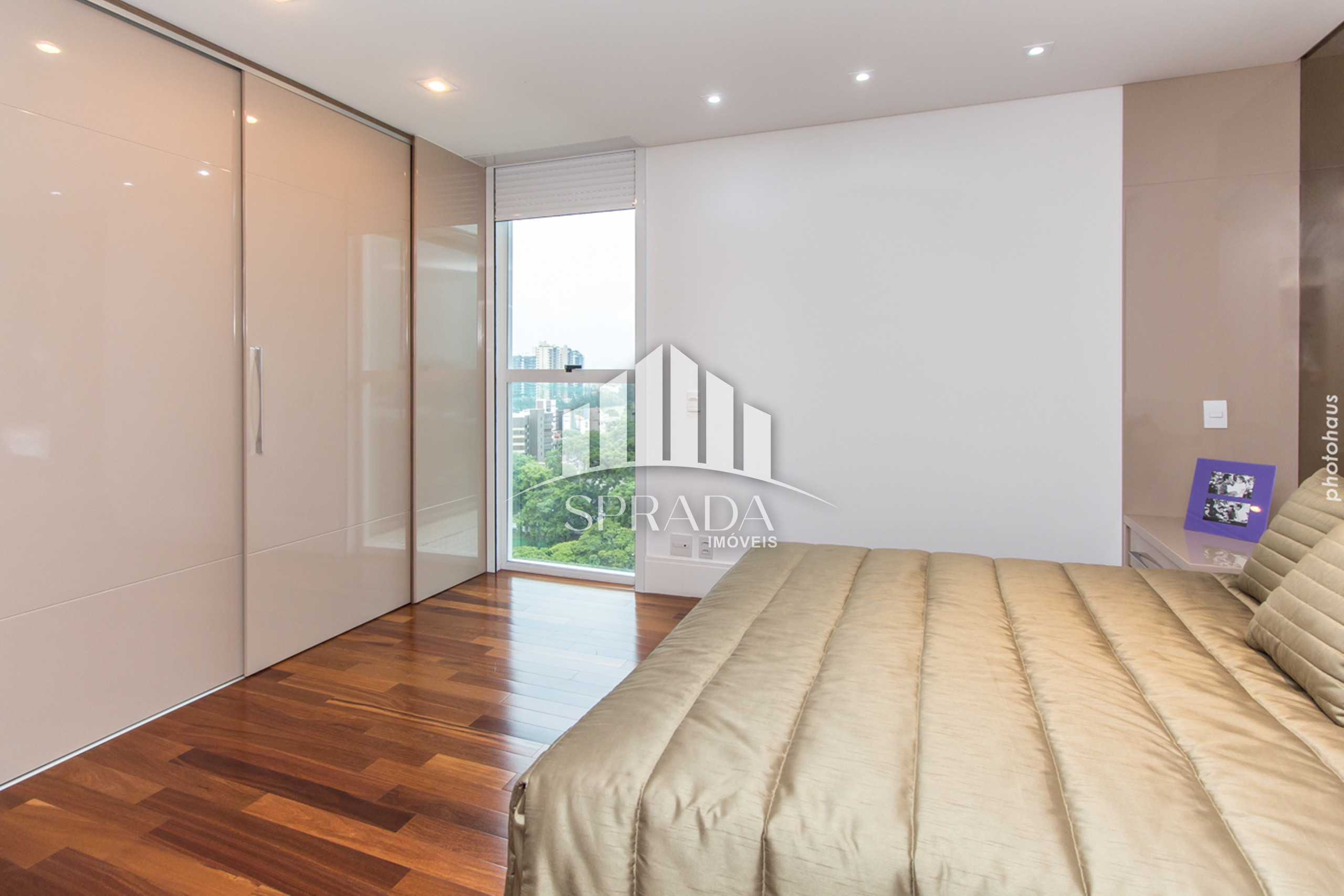 Apartamento à venda com 3 quartos, 176m² - Foto 7