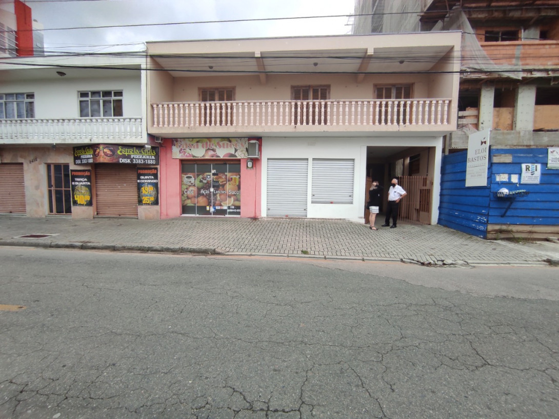 Foto 3 - CASA em SÃO JOSÉ DOS PINHAIS - PR, no bairro São Pedro - Referência PIV-CASA0283