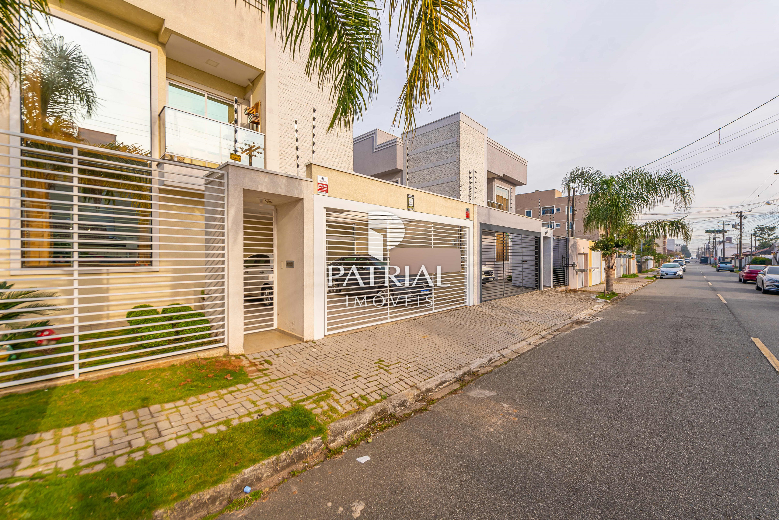 CASA em SÃO JOSÉ DOS PINHAIS - PR, no bairro Boneca do Iguaçu