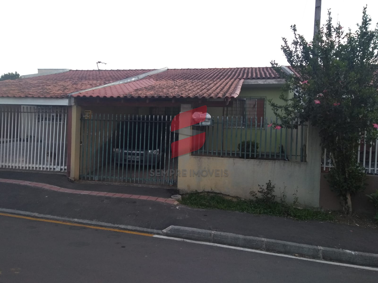 CASA com 2 dormitórios à venda com 60.2m² por R$ 190.000,00 no bairro Vila Vicente Macedo - PIRAQUARA / PR