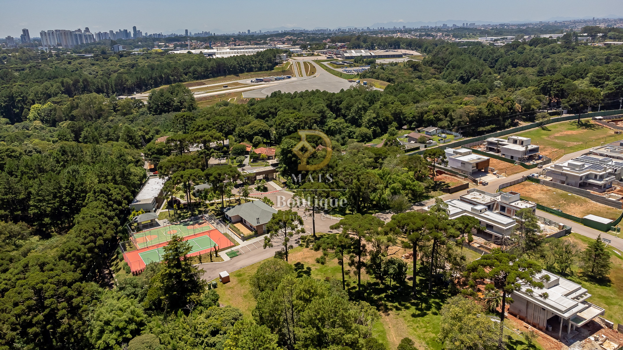 Long Beach, casas e terrenos Campo Comprido - Curitiba