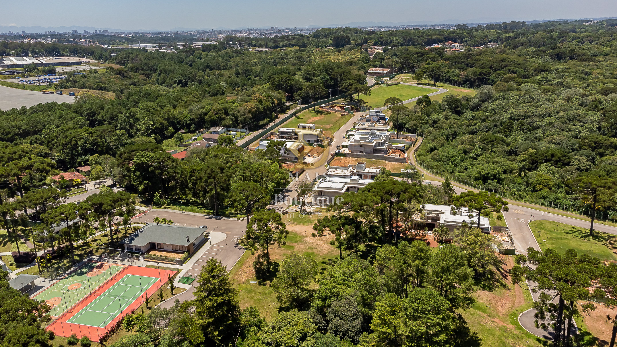 Long Beach, casas e terrenos Campo Comprido - Curitiba