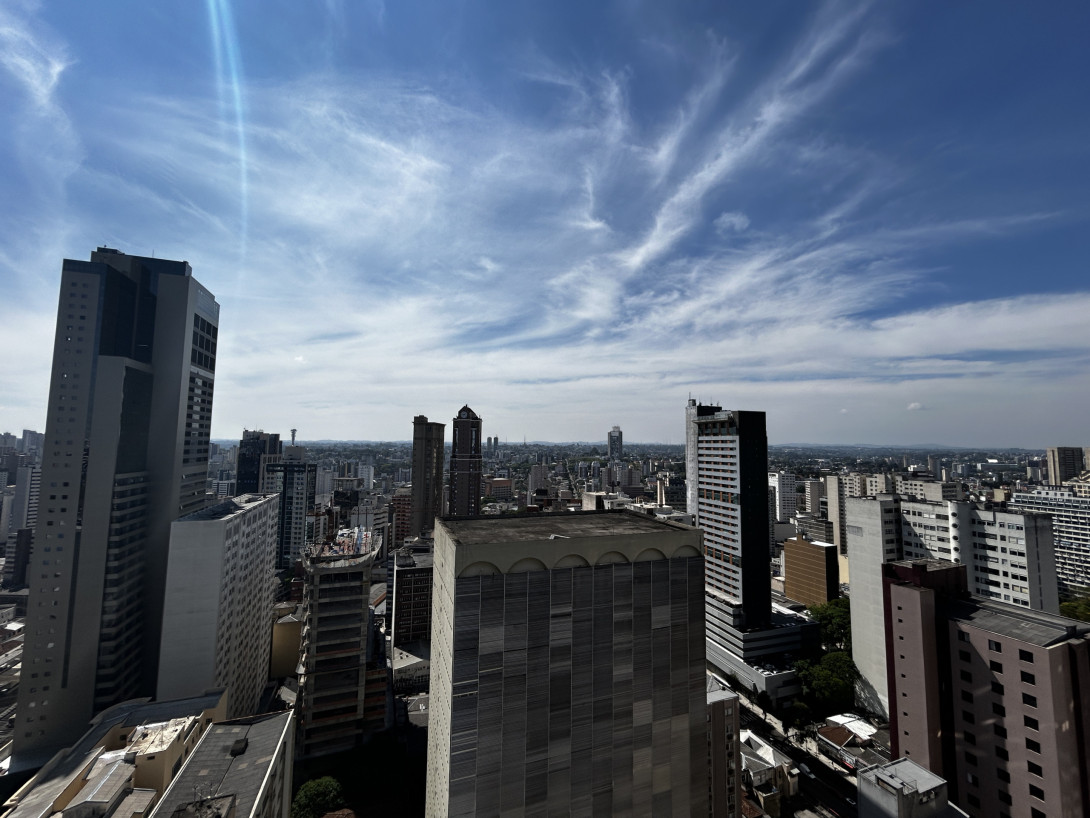 Foto 10 - APARTAMENTO em CURITIBA - PR, no bairro Centro - Referência PIV-APTO541