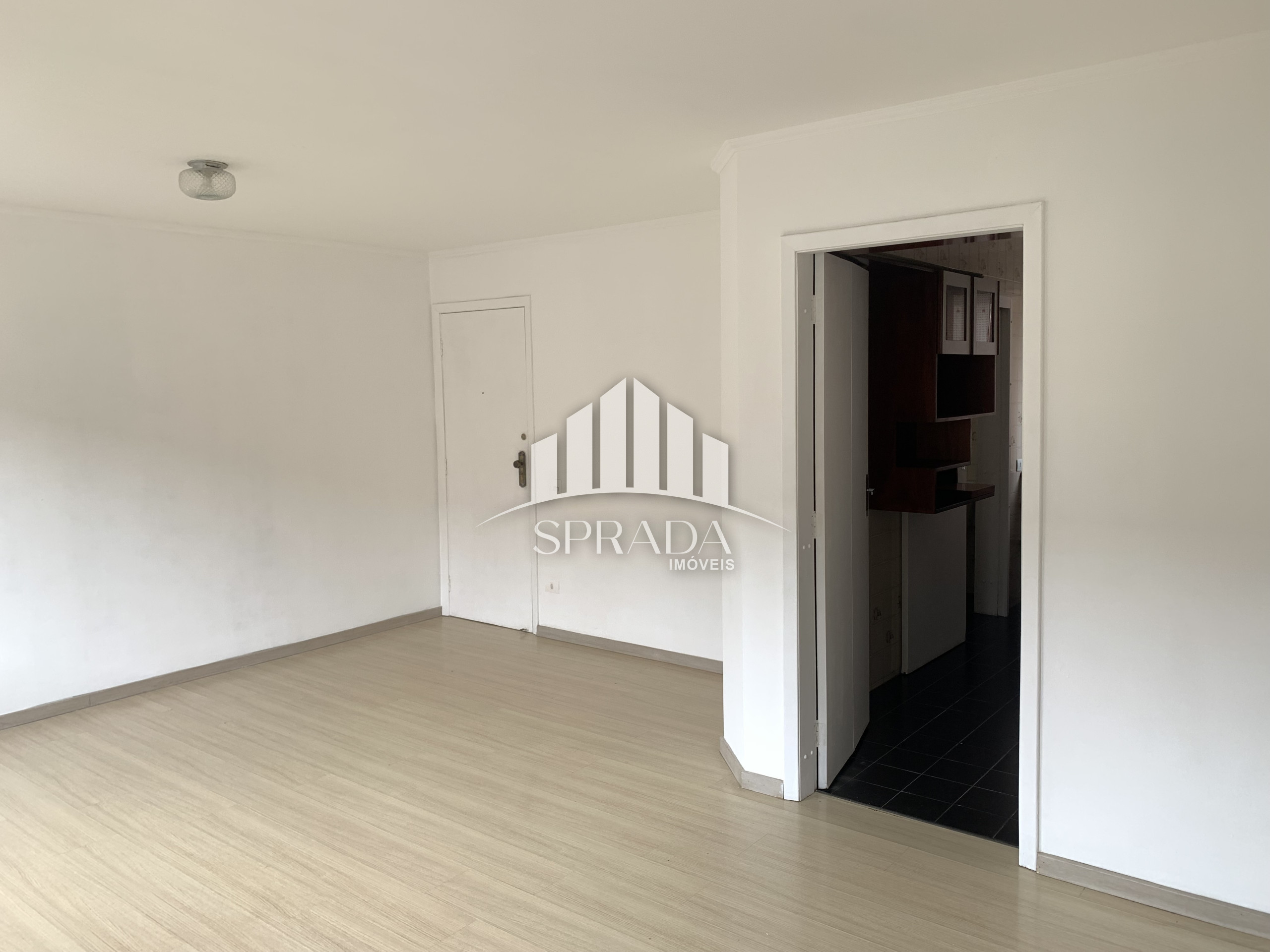 Apartamento à venda com 2 quartos, 70m² - Foto 2